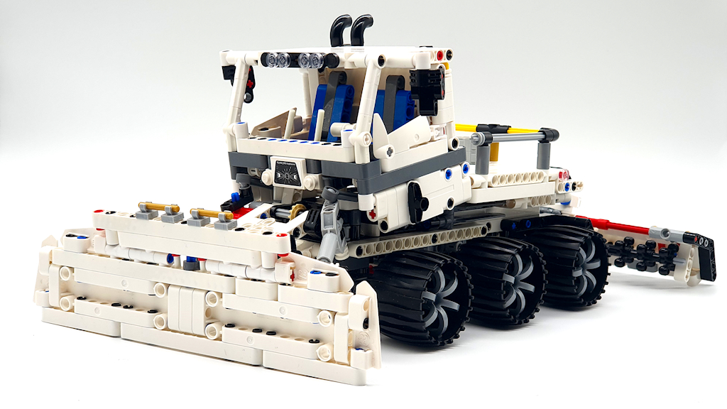 42158 Alternate: Wheeled Snow Groomer